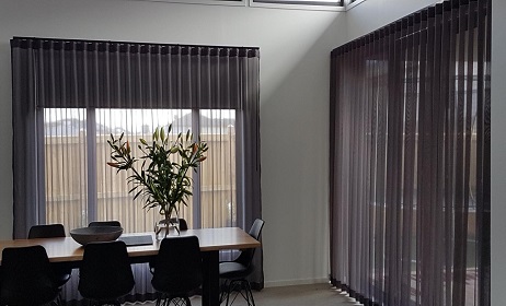 sheer-curtain-abu dubai-living-room